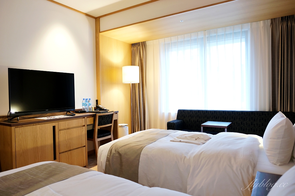 台北中正｜格拉斯麗台北飯店，日本哥吉拉飯店插旗台灣，門拉開就有一秒到日本的感覺 @飛天璇的口袋