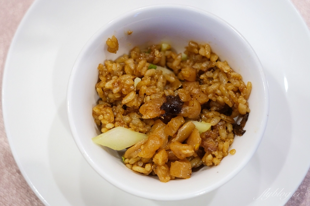 台北中山｜心粵小廚，知名粵菜大廚的私家拿手菜，必點掛爐片皮鴨和稻草西施牛 @飛天璇的口袋