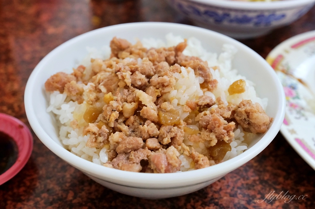 台中沙鹿｜鳳記鵝肉老店，沙鹿在地50年的隱藏版鵝肉店，榮獲台中米其林必比登推介 @飛天璇的口袋