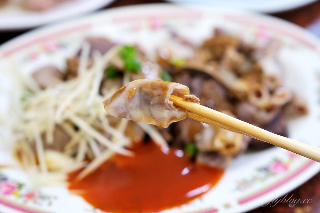 台中沙鹿｜鳳記鵝肉老店，沙鹿在地50年的隱藏版鵝肉店，榮獲台中米其林必比登推介 @飛天璇的口袋