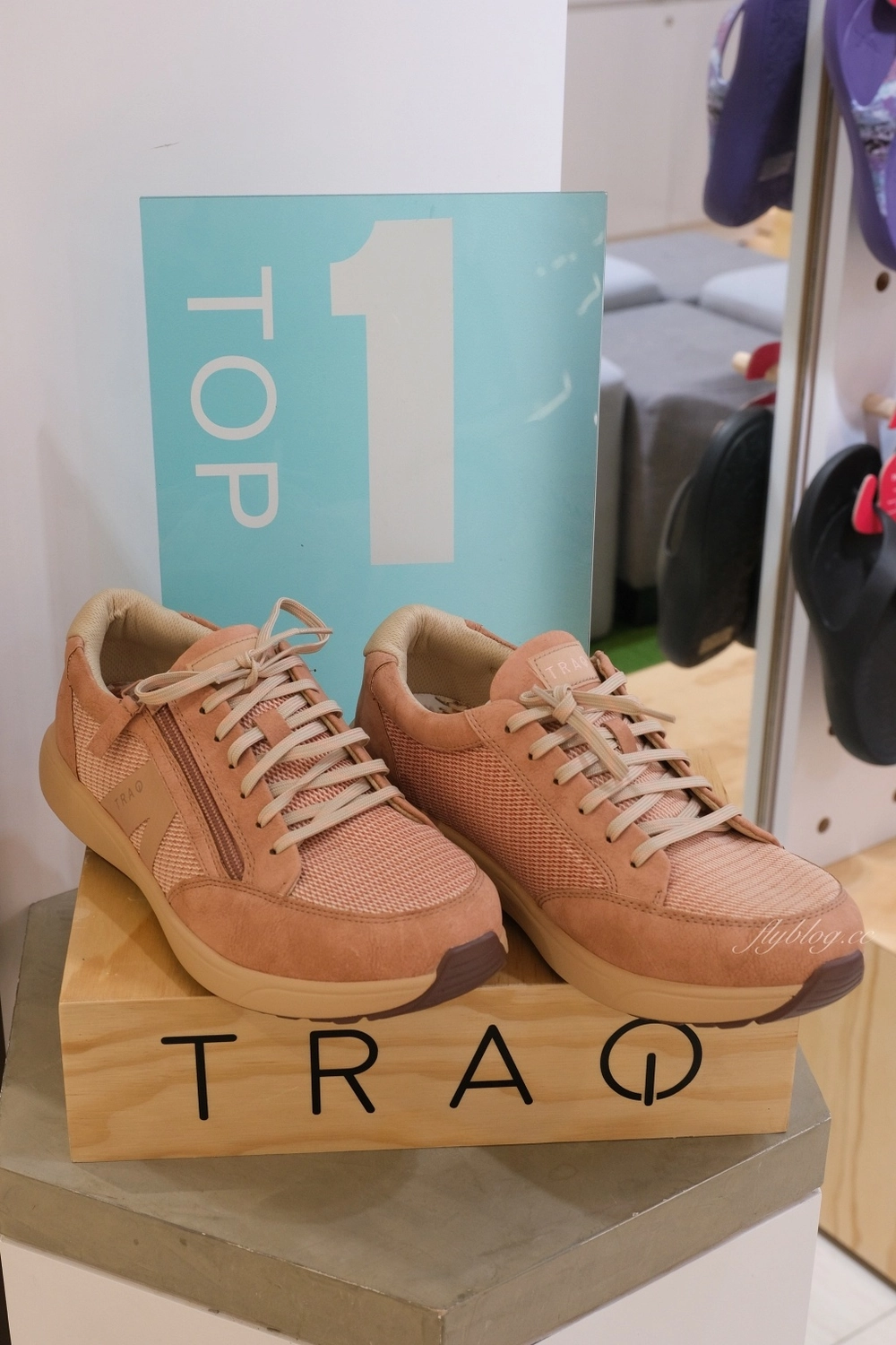 TRAQ美國舒適計步鞋｜久站或走路都可以保護雙腳，可以計步的國民走路鞋 @飛天璇的口袋