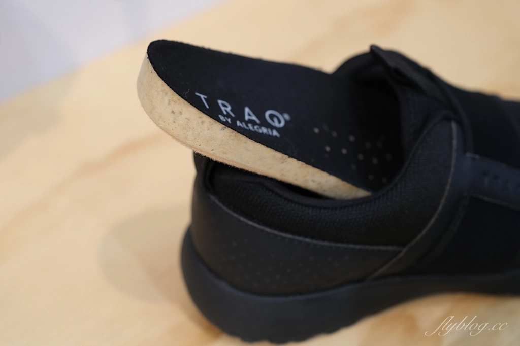 TRAQ美國舒適計步鞋｜久站或走路都可以保護雙腳，可以計步的國民走路鞋 @飛天璇的口袋