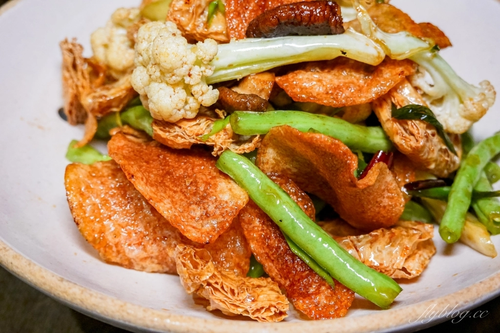 台北大安｜南村私廚小酒棧，東區巷弄裡的私廚眷村菜料理，2022米其林推介台北餐廳 @飛天璇的口袋