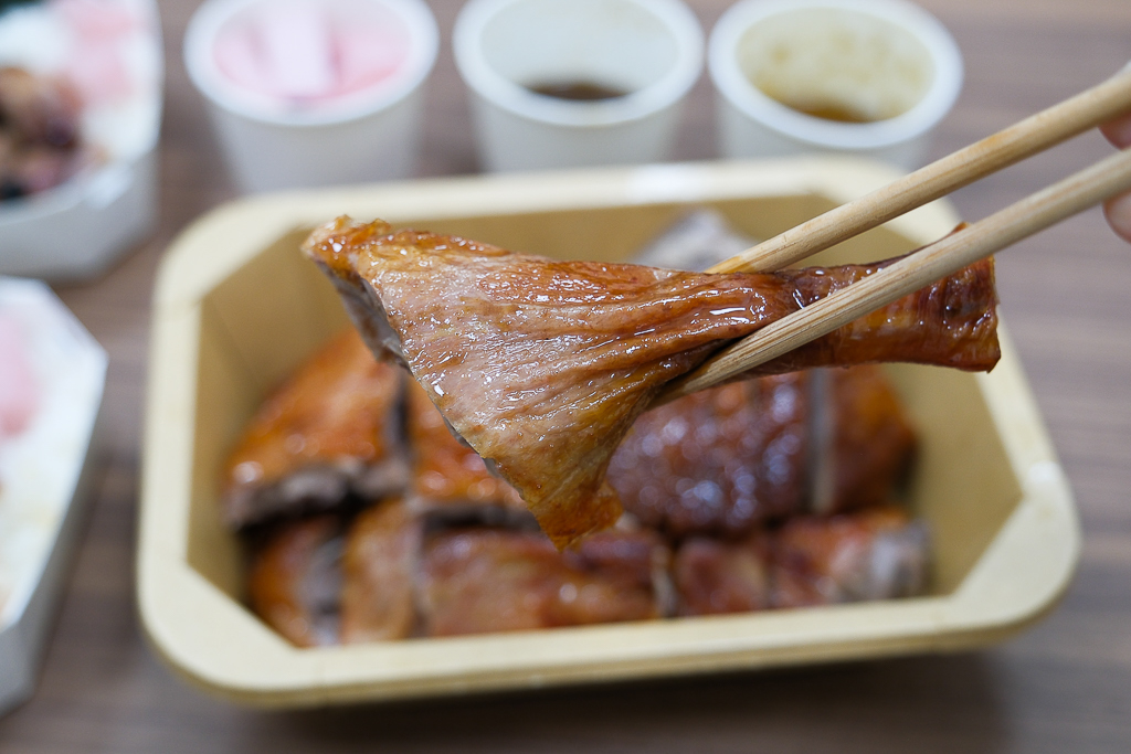 台中北屯｜張登棋燒味．一天只營業3.5小時，北平路商圈燒臘便當 @飛天璇的口袋