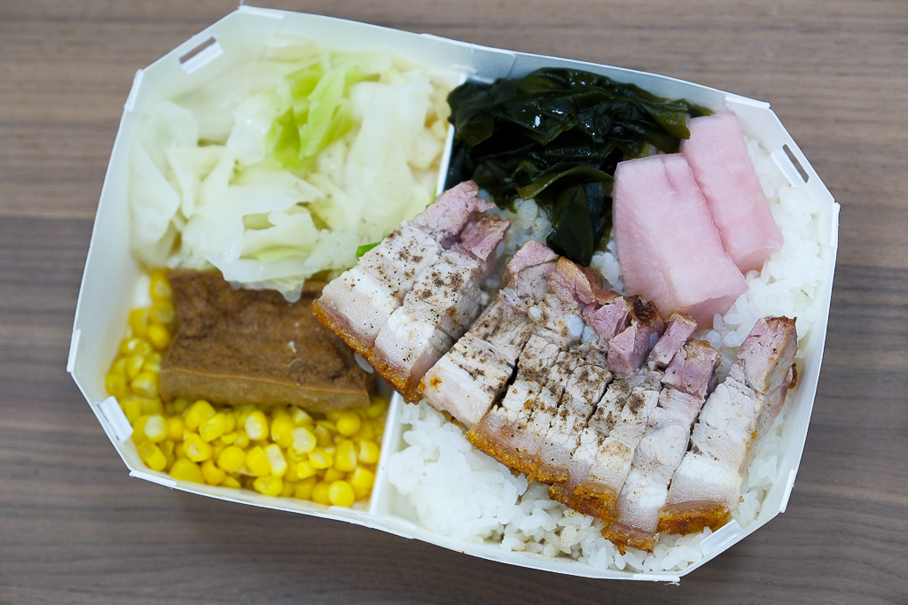 台中北屯｜張登棋燒味．一天只營業3.5小時，北平路商圈燒臘便當 @飛天璇的口袋