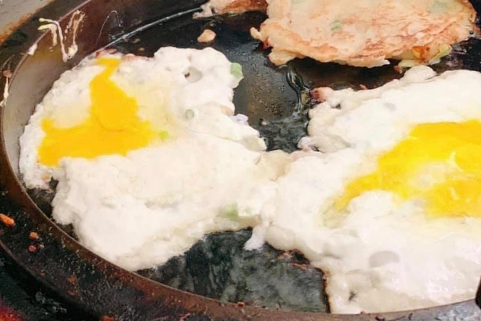 公明早點|古早味阿嬤ㄟ蛋餅,古早味軟軟的粉漿蛋餅 @飛天璇的口袋 公明早點|古早味阿嬤ㄟ蛋餅,古早味軟軟的粉漿蛋餅 @飛天璇的口袋