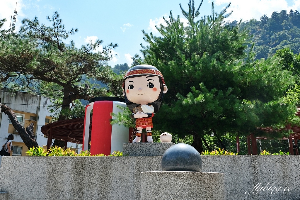 谷關溫泉公園｜谷關免費泡腳池，讓魚兒咬咬腳皮，再吃個鱘龍魚大餐 @飛天璇的口袋