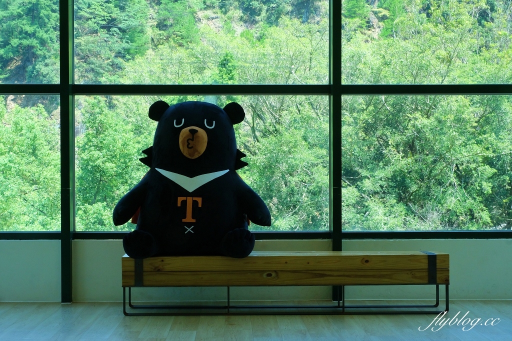 谷關溫泉公園｜谷關免費泡腳池，讓魚兒咬咬腳皮，再吃個鱘龍魚大餐 @飛天璇的口袋