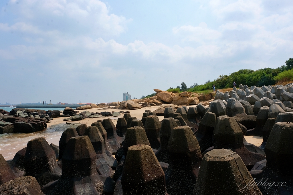 金門金城｜塔山發電廠，輸油棧橋碼頭延伸到海裡的長堤，IG網美必拍金門隱藏版景點 @飛天璇的口袋