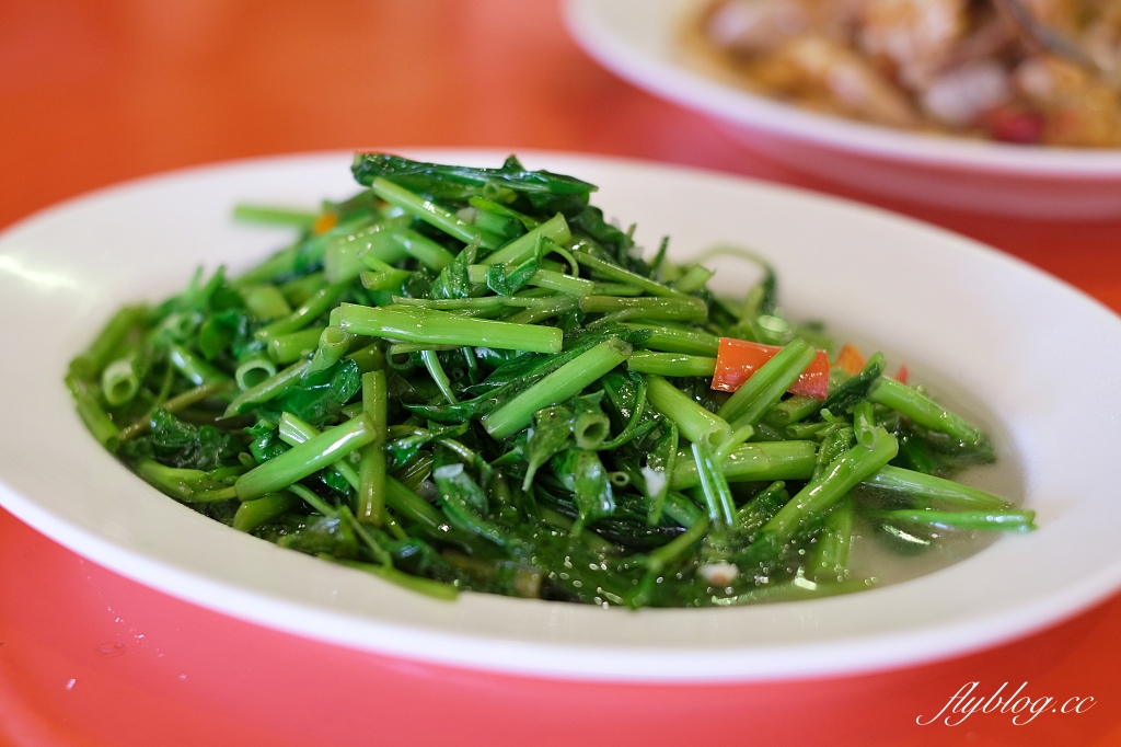 金門金寧｜記德海鮮餐廳．金門必吃高粱嗆蟹，必點切八塊和芋頭排骨，CP值超高的海鮮餐廳 @飛天璇的口袋