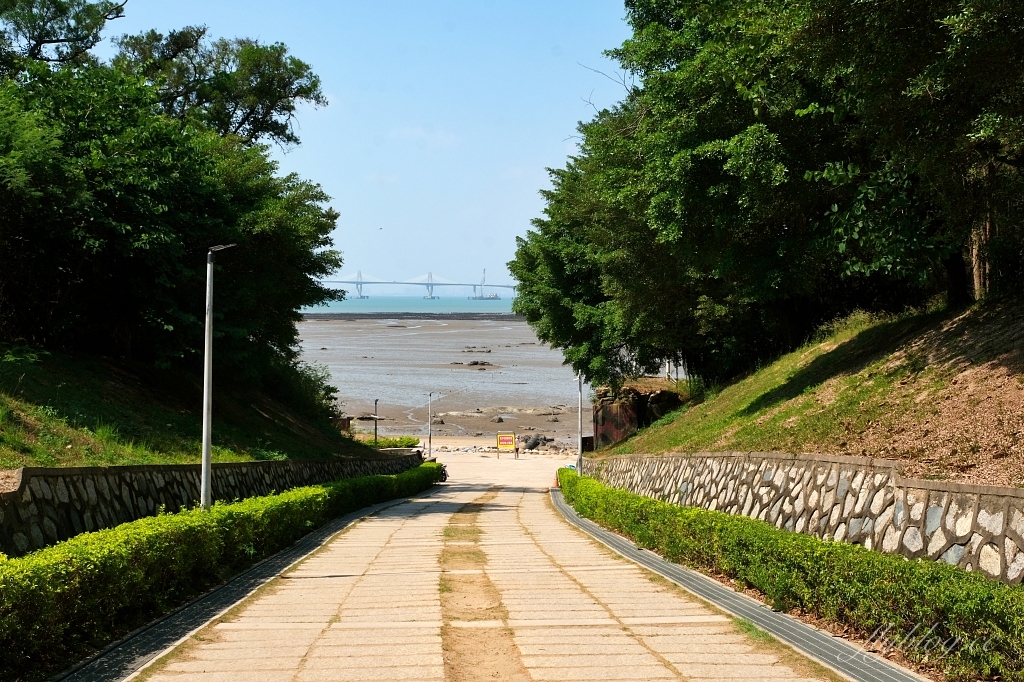 金門金城｜建功嶼，金門版的摩西分海，IG必拍大型牡蠣人裝罝藝術 @飛天璇的口袋