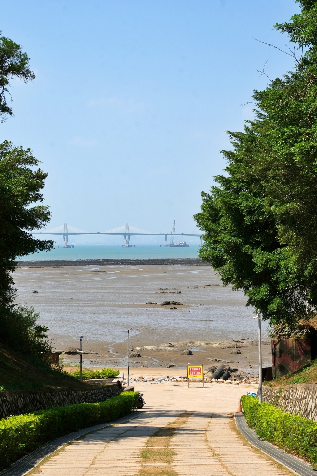 金門金城｜建功嶼，金門版的摩西分海，IG必拍大型牡蠣人裝罝藝術 @飛天璇的口袋