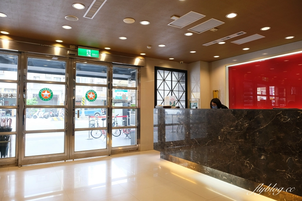 台南中西｜康橋商旅台南民生館．坐擁台南安平運河美景，平日晚上房價只要1000多元 @飛天璇的口袋