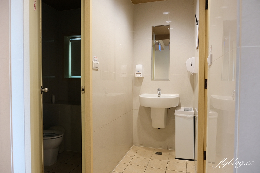 台南中西｜康橋商旅台南民生館．坐擁台南安平運河美景，平日晚上房價只要1000多元 @飛天璇的口袋