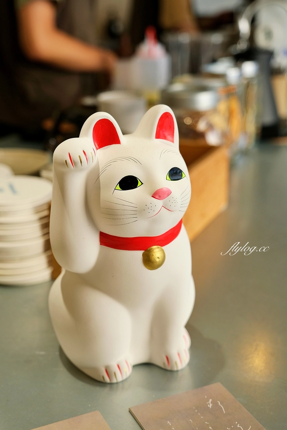 台中西區｜鐵木Ironwood City，草悟道質感甜點咖啡館，模範街巷弄裡的戚風蛋糕 @飛天璇的口袋