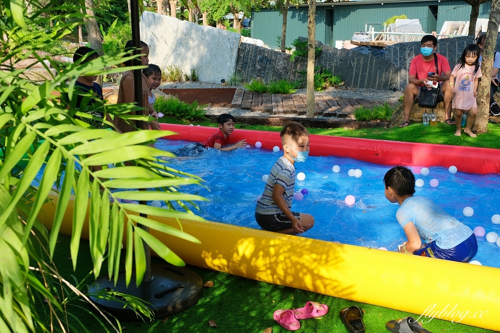 彰化田尾|好田森林, 超Q恐龍主題彰化親子景點,恐龍森林、椰林沙灘、滑草山丘、空中卡丁車 @飛天璇的口袋 彰化田尾|好田森林, 超Q恐龍主題彰化親子景點,恐龍森林、椰林沙灘、滑草山丘、空中卡丁車 @飛天璇的口袋