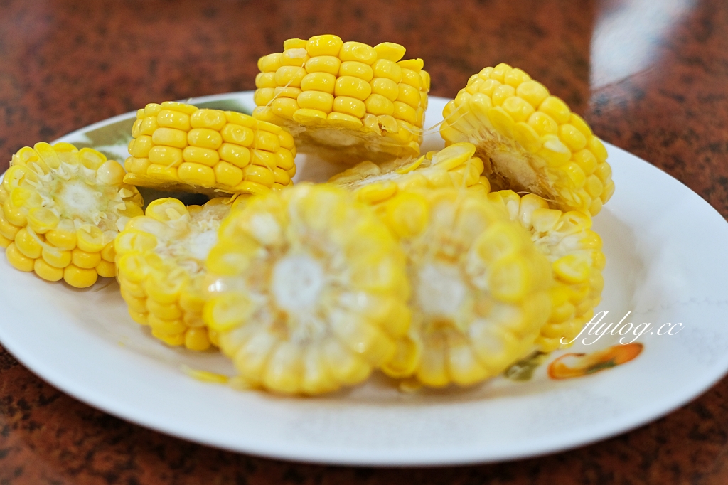 南投中寮｜炮哥薑母鴨．鄉民推薦南投最強薑母鴨，冬天常常大排長龍 @飛天璇的口袋