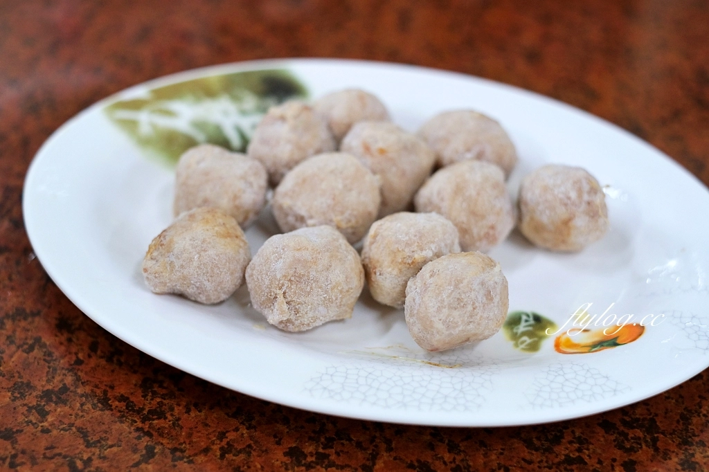 南投中寮｜炮哥薑母鴨．鄉民推薦南投最強薑母鴨，冬天常常大排長龍 @飛天璇的口袋