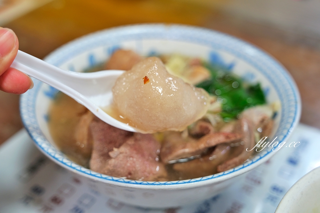 苗栗三義｜彩雲麵食．隱身三義市場內，早上5點就開賣的客家美食 @飛天璇的口袋
