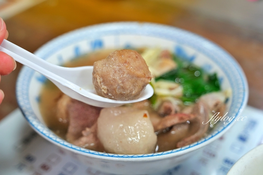 苗栗三義｜彩雲麵食．隱身三義市場內，早上5點就開賣的客家美食 @飛天璇的口袋