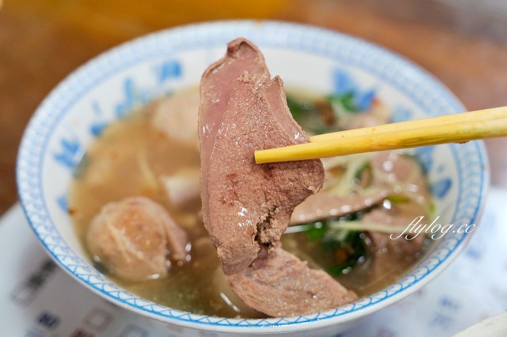 苗栗三義｜彩雲麵食．隱身三義市場內，早上5點就開賣的客家美食 @飛天璇的口袋