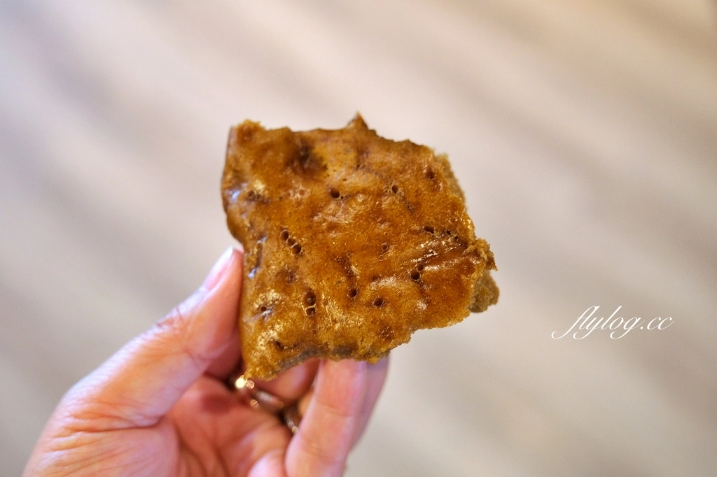 苗栗銅鑼｜阿財發粿．九華山客家米食總店，7-11和休息站熱賣的黑糖發粿 @飛天璇的口袋