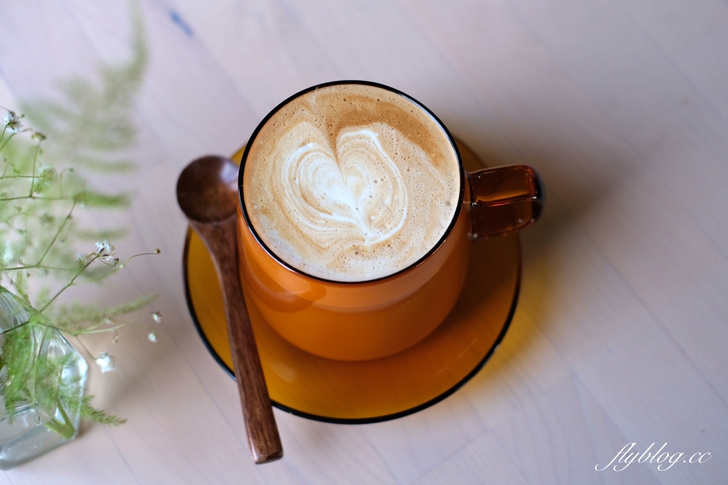 苗栗後龍|重成商號,隱身柑仔店二樓的甜點店,返鄉青年讓老屋活化變得文青 @飛天璇的口袋 苗栗後龍|重成商號,隱身柑仔店二樓的甜點店,返鄉青年讓老屋活化變得文青 @飛天璇的口袋