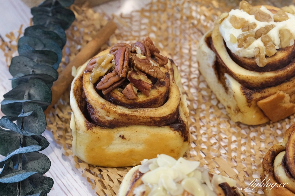 台北文山｜胡三肉桂坊．一等8個月200多天的惡魔肉桂捲，榮登史上最難等 @飛天璇的口袋