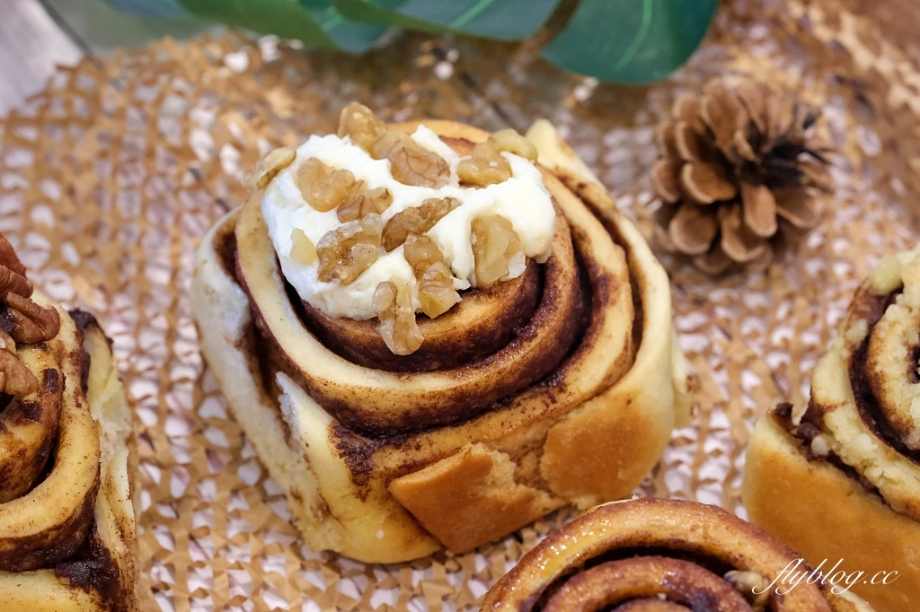 台北文山｜胡三肉桂坊．一等8個月200多天的惡魔肉桂捲，榮登史上最難等 @飛天璇的口袋