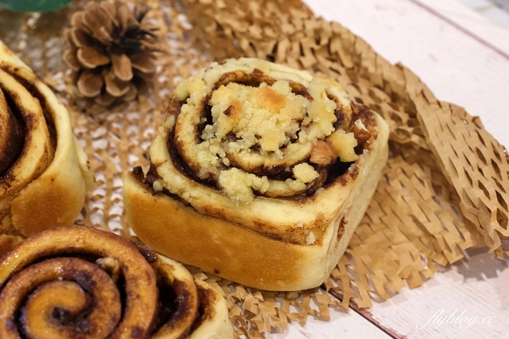 台北文山｜胡三肉桂坊．一等8個月200多天的惡魔肉桂捲，榮登史上最難等 @飛天璇的口袋