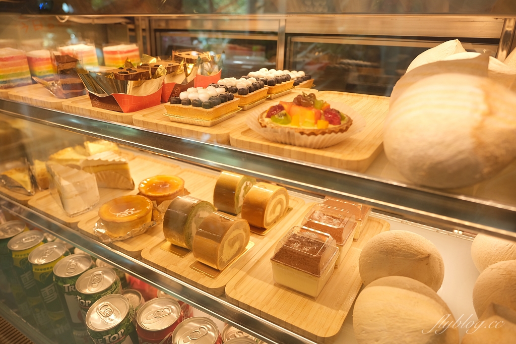 桃園中壢｜越啡越南美食咖啡館．青埔文青風越南料理，酸辣越南牛肉河粉和甜點咖啡 @飛天璇的口袋