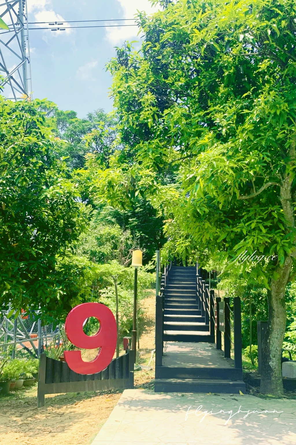 台中北屯｜大坑10號步道．充滿綠意的自然景觀，階梯涼亭眺望市景 @飛天璇的口袋