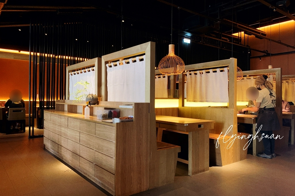 台中南屯｜太初麵食．牛肉麵店也可以這麼氣派，營業到凌晨12點 @飛天璇的口袋