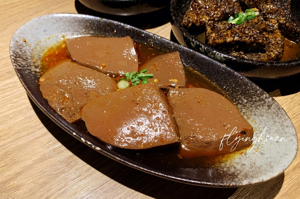 台中南屯｜太初麵食．牛肉麵店也可以這麼氣派，營業到凌晨12點 @飛天璇的口袋