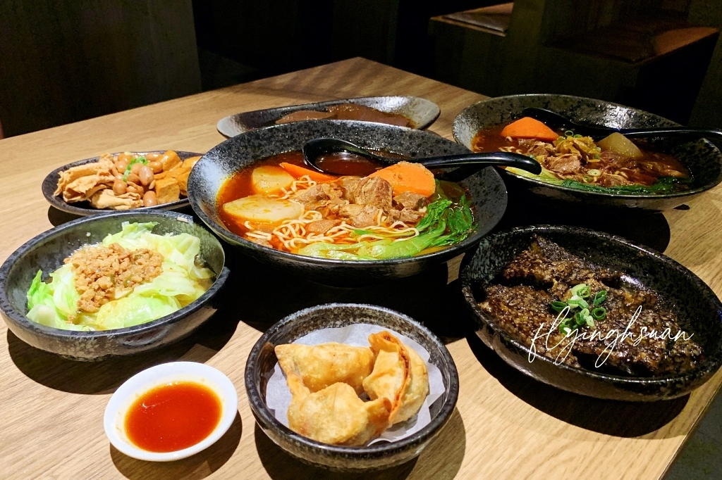 台中南屯｜太初麵食．牛肉麵店也可以這麼氣派，營業到凌晨12點 @飛天璇的口袋