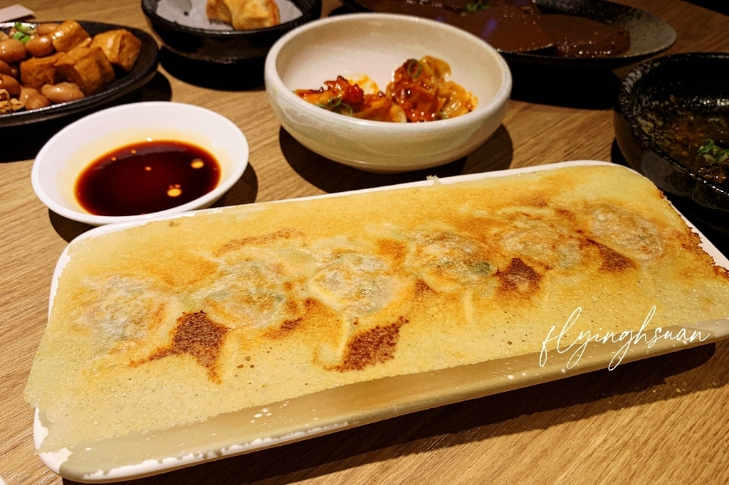 台中南屯｜太初麵食．牛肉麵店也可以這麼氣派，營業到凌晨12點 @飛天璇的口袋