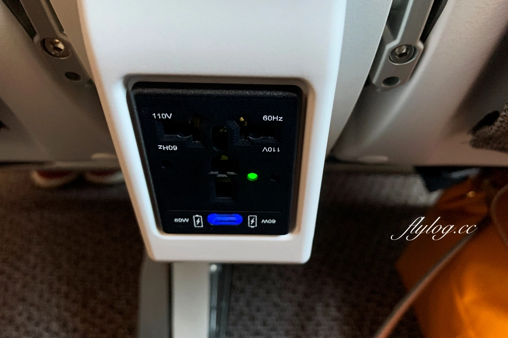 日本北海道｜星宇航空 JX850 台北&ndash;札幌 空中巴士A330-900，可愛的史努比主題飛機 @飛天璇的口袋