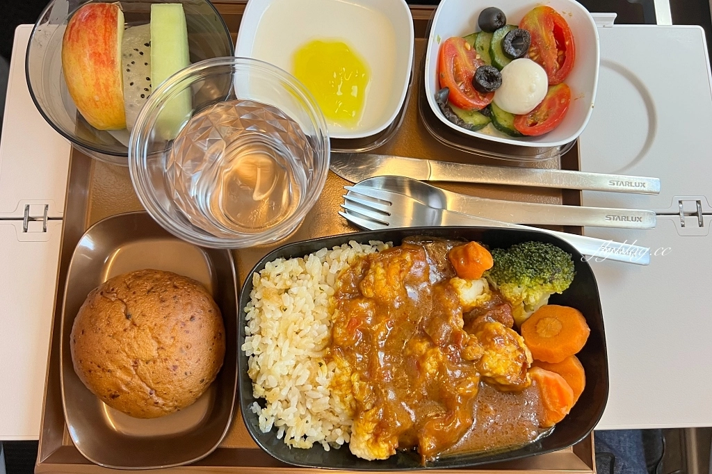 泰國曼谷｜星宇航空JX741 台北 – 曼谷A330-900NEO 機型，機上座位及飛機餐分享 @飛天璇的口袋