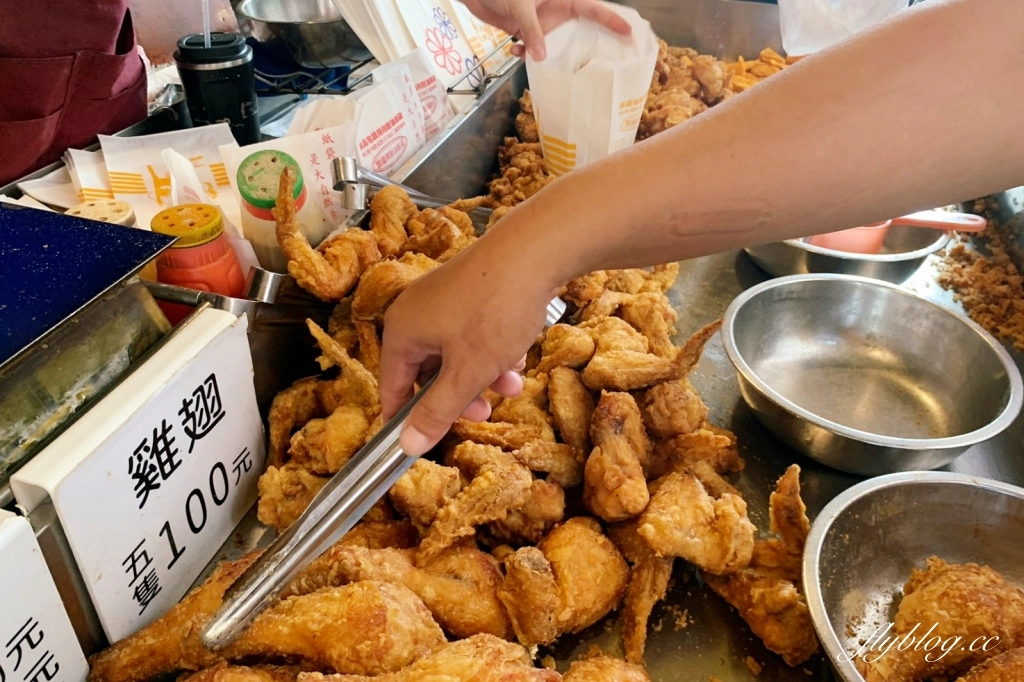 台中北屯|黑冠炸雞,水湳超人氣炸雞店,一大早就排隊買炸雞 @飛天璇的口袋 台中北屯|黑冠炸雞,水湳超人氣炸雞店,一大早就排隊買炸雞 @飛天璇的口袋