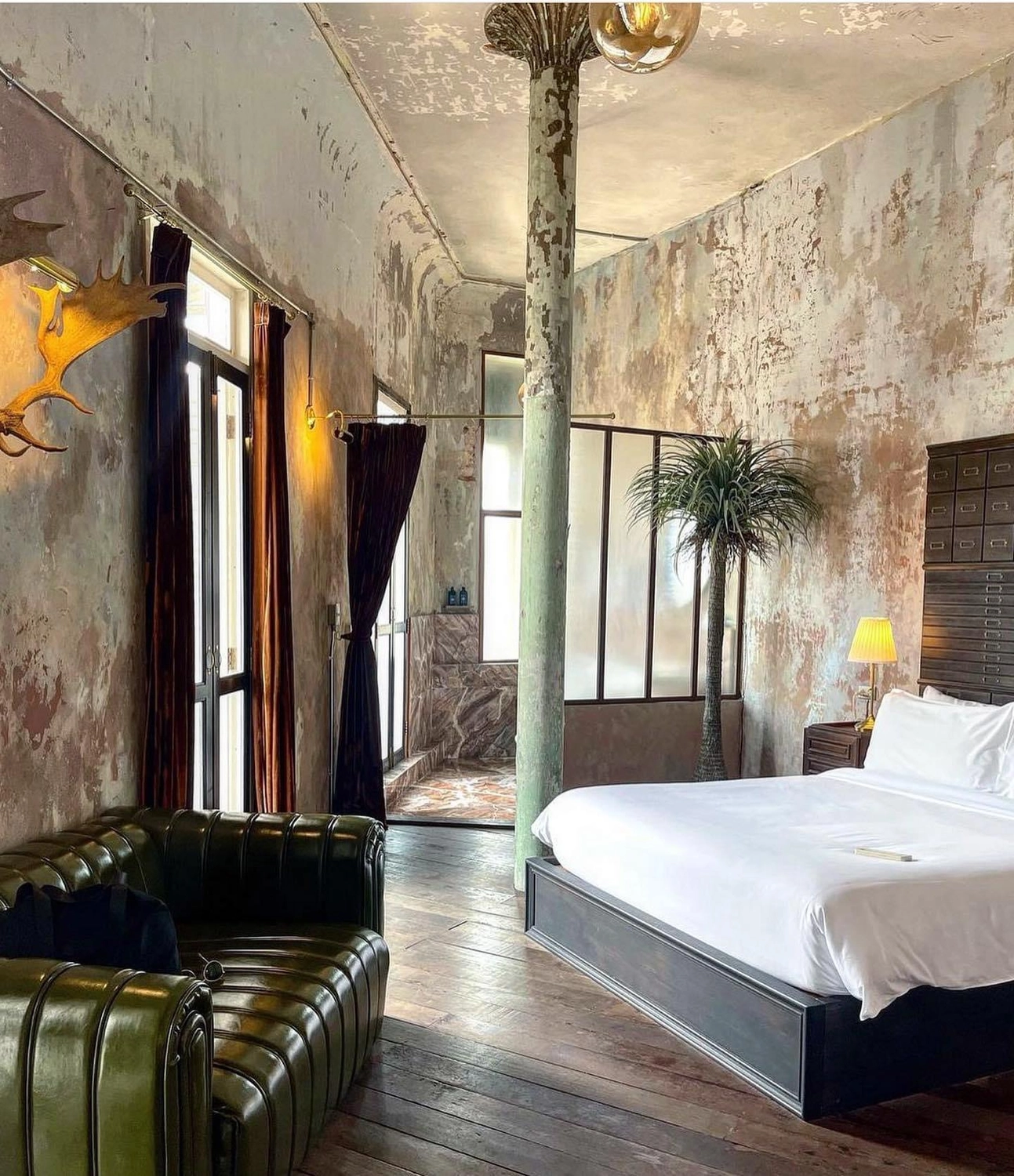 泰國曼谷｜The Mustang Blu，19世紀銀行改建，曼谷老宅建築餐廳的咖啡館與飯店 @飛天璇的口袋