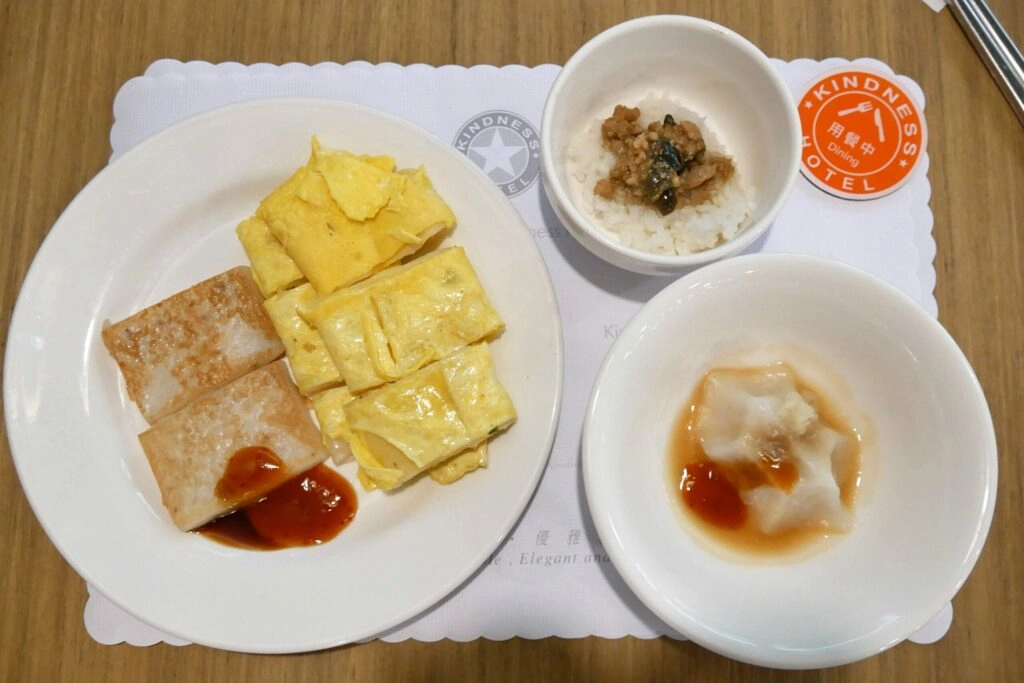 台南中西｜康橋商旅台南赤崁樓館．豐盛的早餐和宵夜免費供應，為了吃百匯住飯店 @飛天璇的口袋