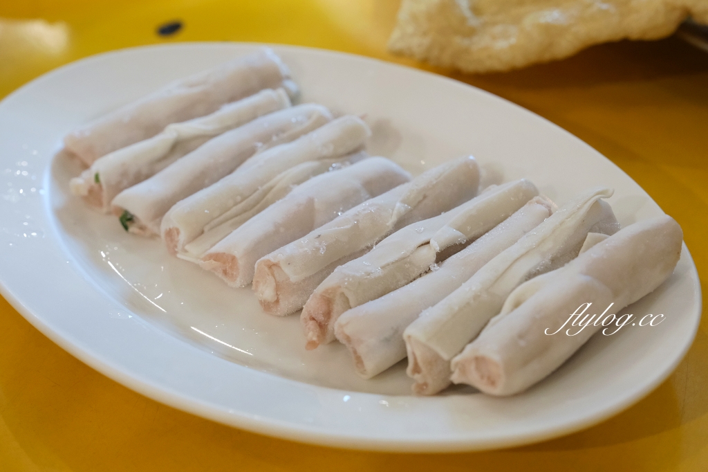 台中西屯｜汕頭牛肉劉沙茶爐．大墩十八街60老字號沙茶火鍋，炭火和臉盆更有懷舊感 @飛天璇的口袋