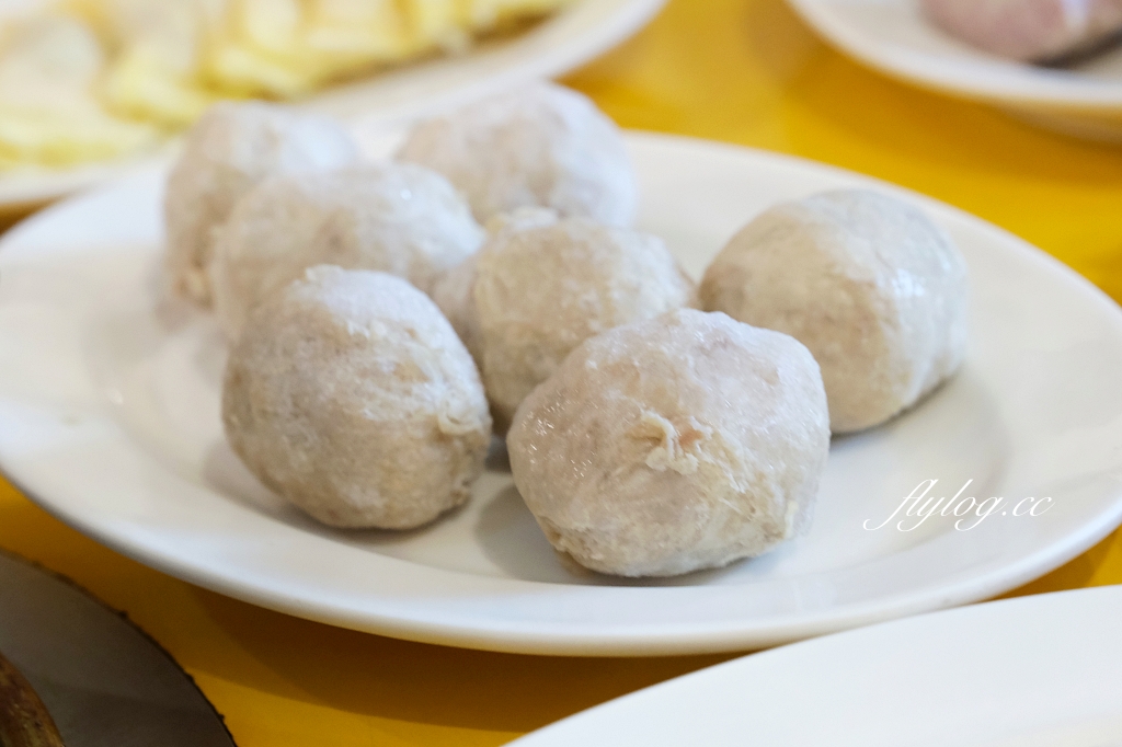 台中西屯｜汕頭牛肉劉沙茶爐．大墩十八街60老字號沙茶火鍋，炭火和臉盆更有懷舊感 @飛天璇的口袋