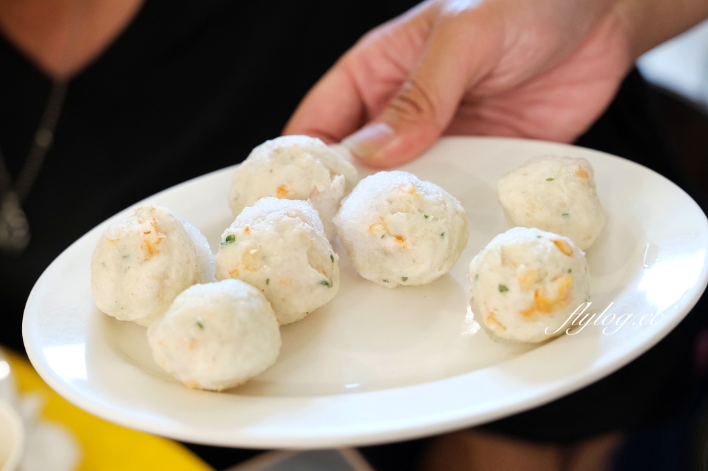 台中西屯｜汕頭牛肉劉沙茶爐．大墩十八街60老字號沙茶火鍋，炭火和臉盆更有懷舊感 @飛天璇的口袋