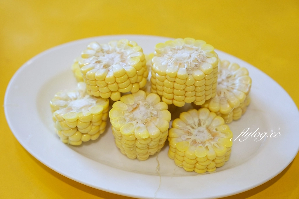 台中西屯|汕頭牛肉劉沙茶爐.大墩十八街60老字號沙茶火鍋,炭火和臉盆更有懷舊感 @飛天璇的口袋 台中西屯|汕頭牛肉劉沙茶爐.大墩十八街60老字號沙茶火鍋,炭火和臉盆更有懷舊感 @飛天璇的口袋