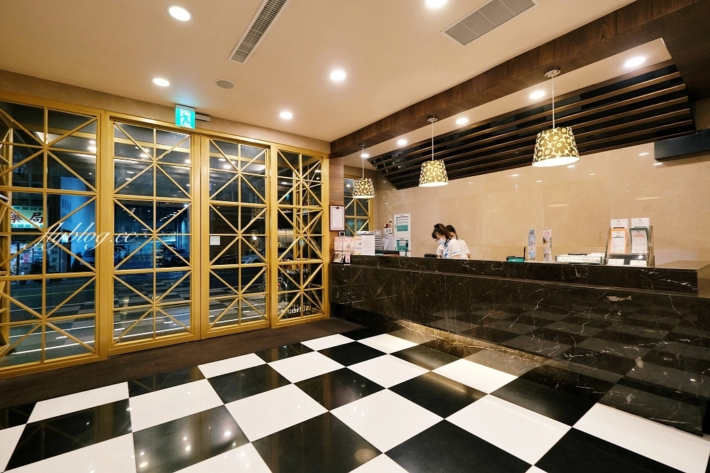 台南中西｜康橋商旅台南赤崁樓館．豐盛的早餐和宵夜免費供應，為了吃百匯住飯店 @飛天璇的口袋