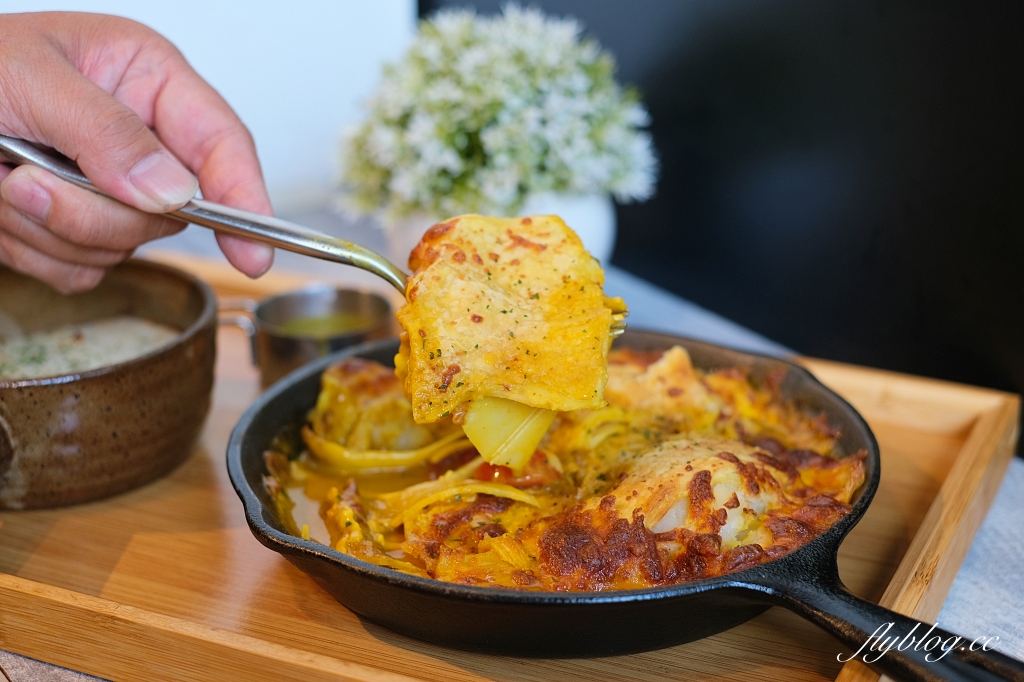 歐棒咖啡金典綠園道店｜歐洲市集簡約風咖啡館，從早午餐到晚餐，蔬食也有不一樣的體驗 @飛天璇的口袋