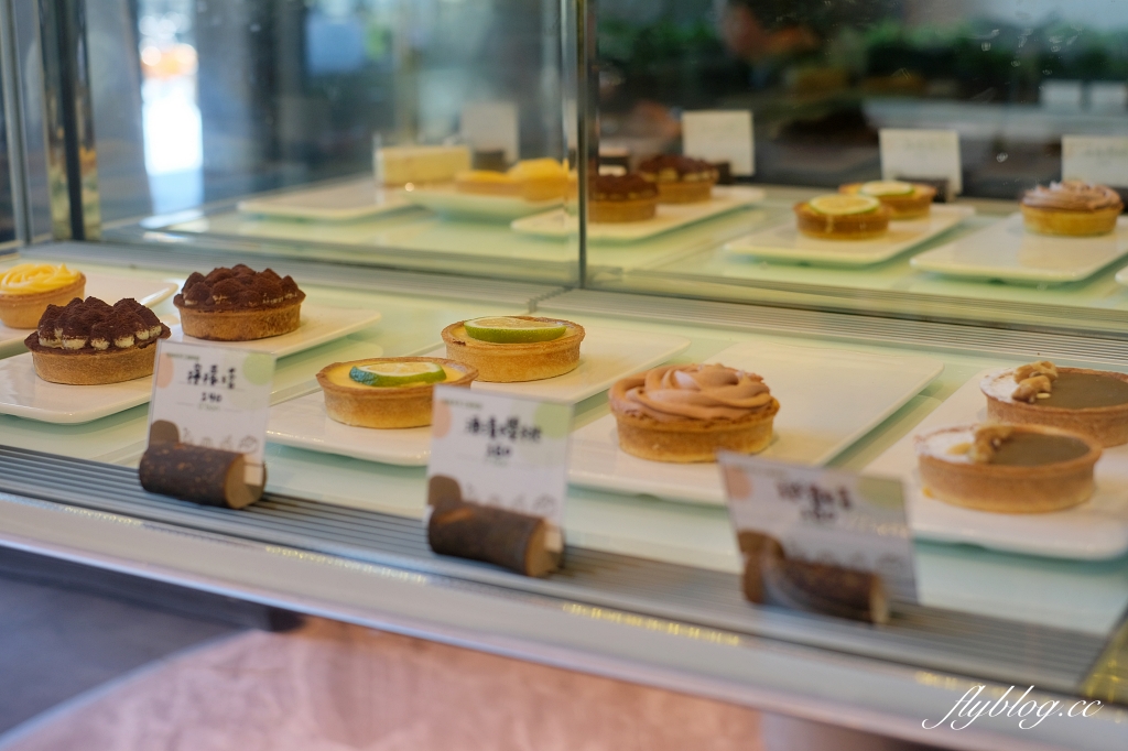 歐棒咖啡金典綠園道店｜歐洲市集簡約風咖啡館，從早午餐到晚餐，蔬食也有不一樣的體驗 @飛天璇的口袋