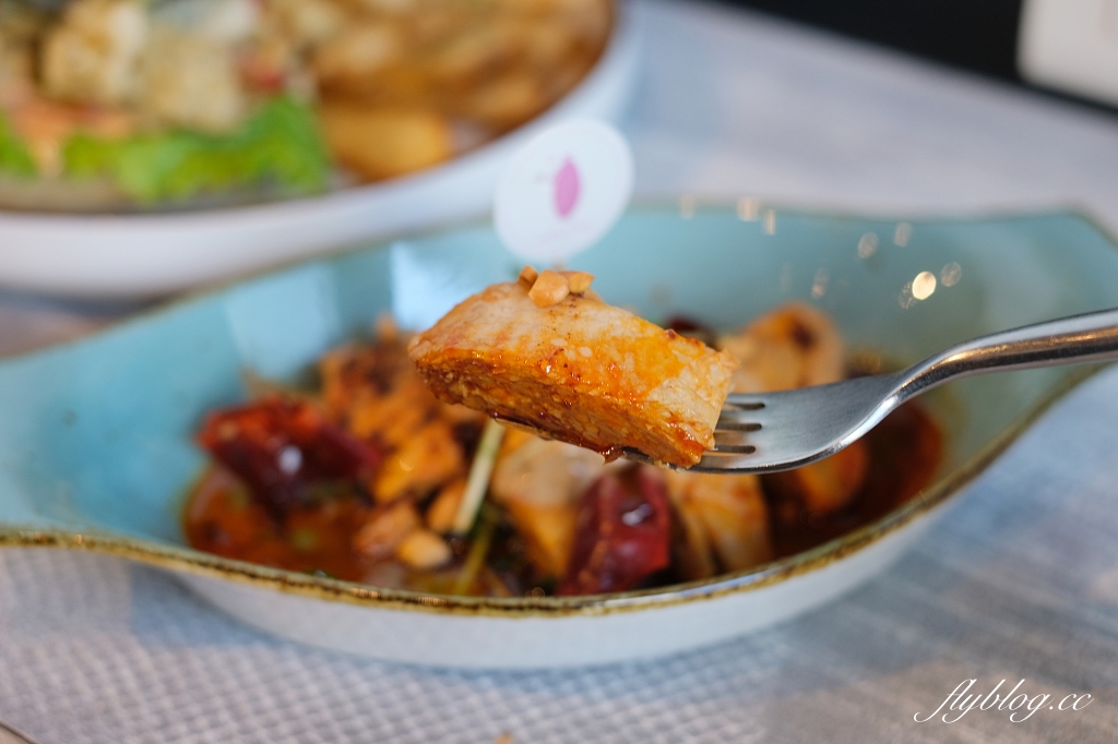 歐棒咖啡金典綠園道店｜歐洲市集簡約風咖啡館，從早午餐到晚餐，蔬食也有不一樣的體驗 @飛天璇的口袋