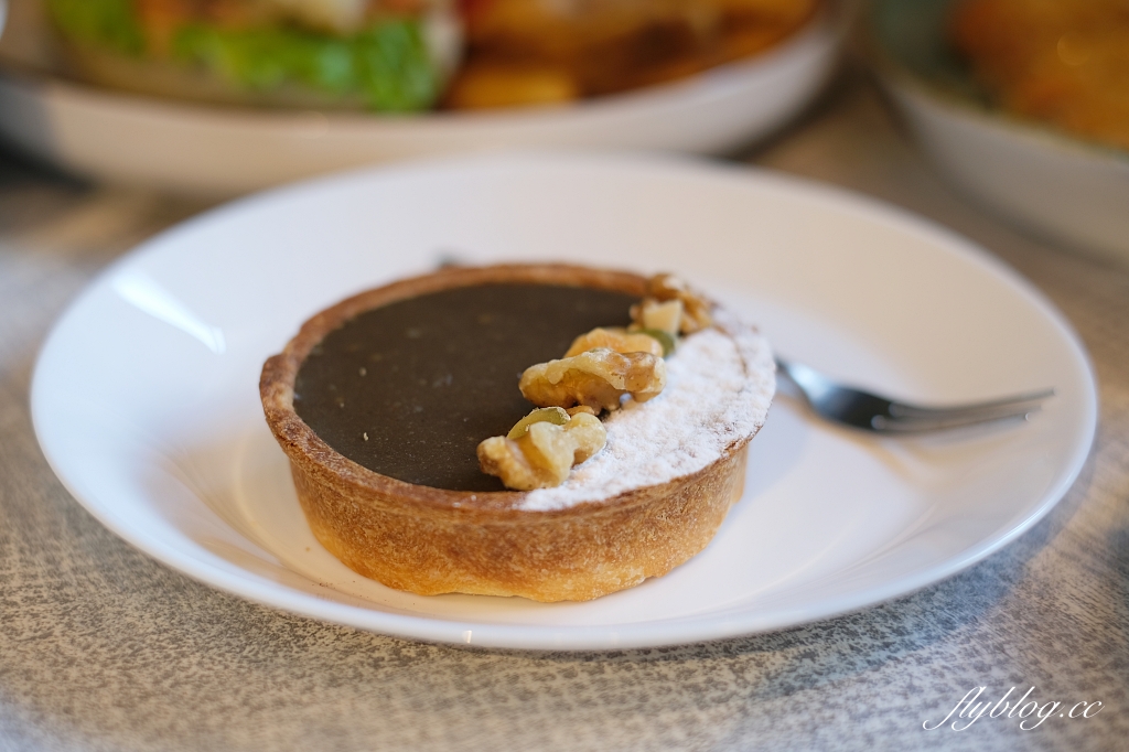 歐棒咖啡金典綠園道店｜歐洲市集簡約風咖啡館，從早午餐到晚餐，蔬食也有不一樣的體驗 @飛天璇的口袋